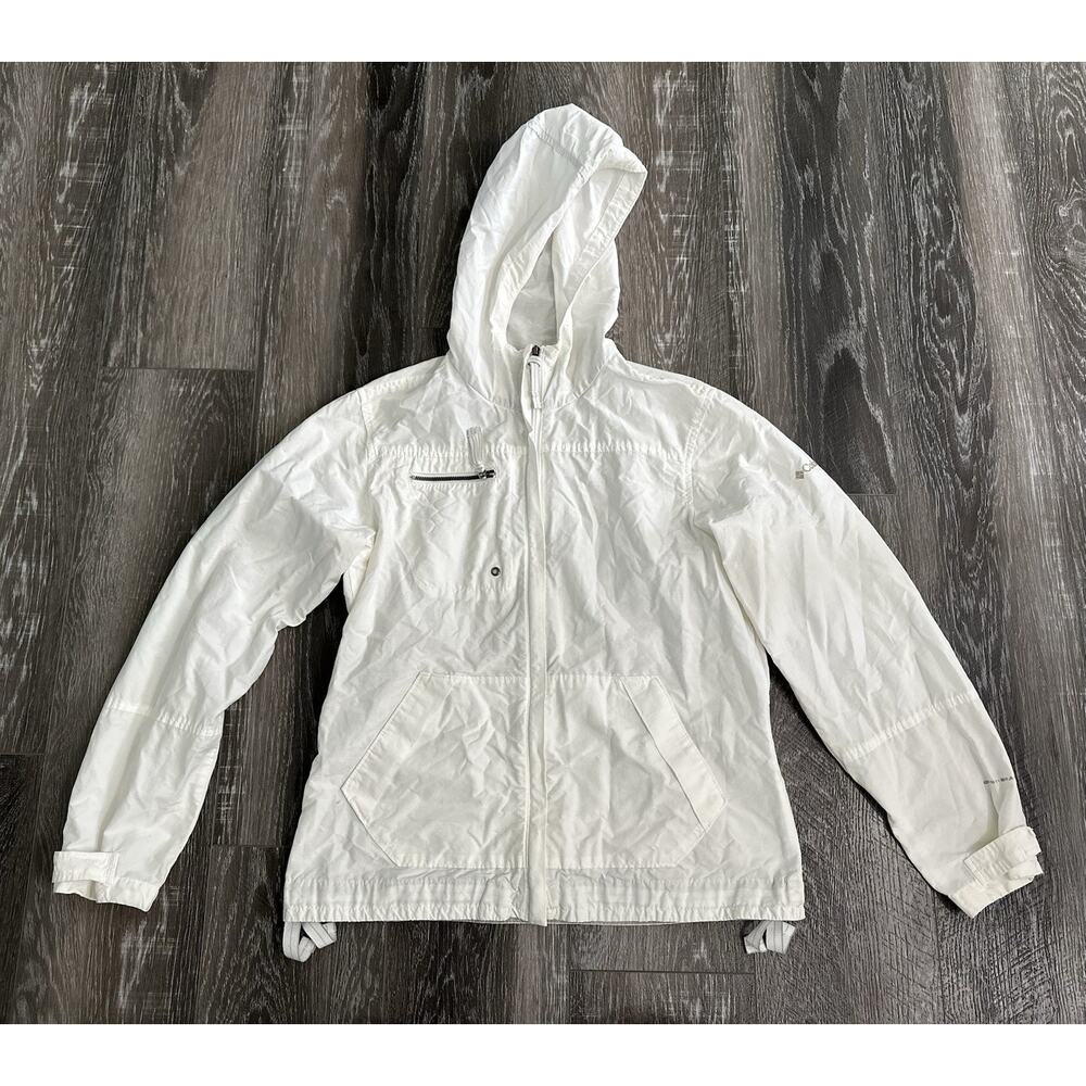 Columbia Women’s Size Medium White Light Omni Shade Jacket